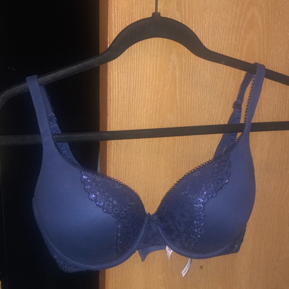 Victoria’s Secret bra